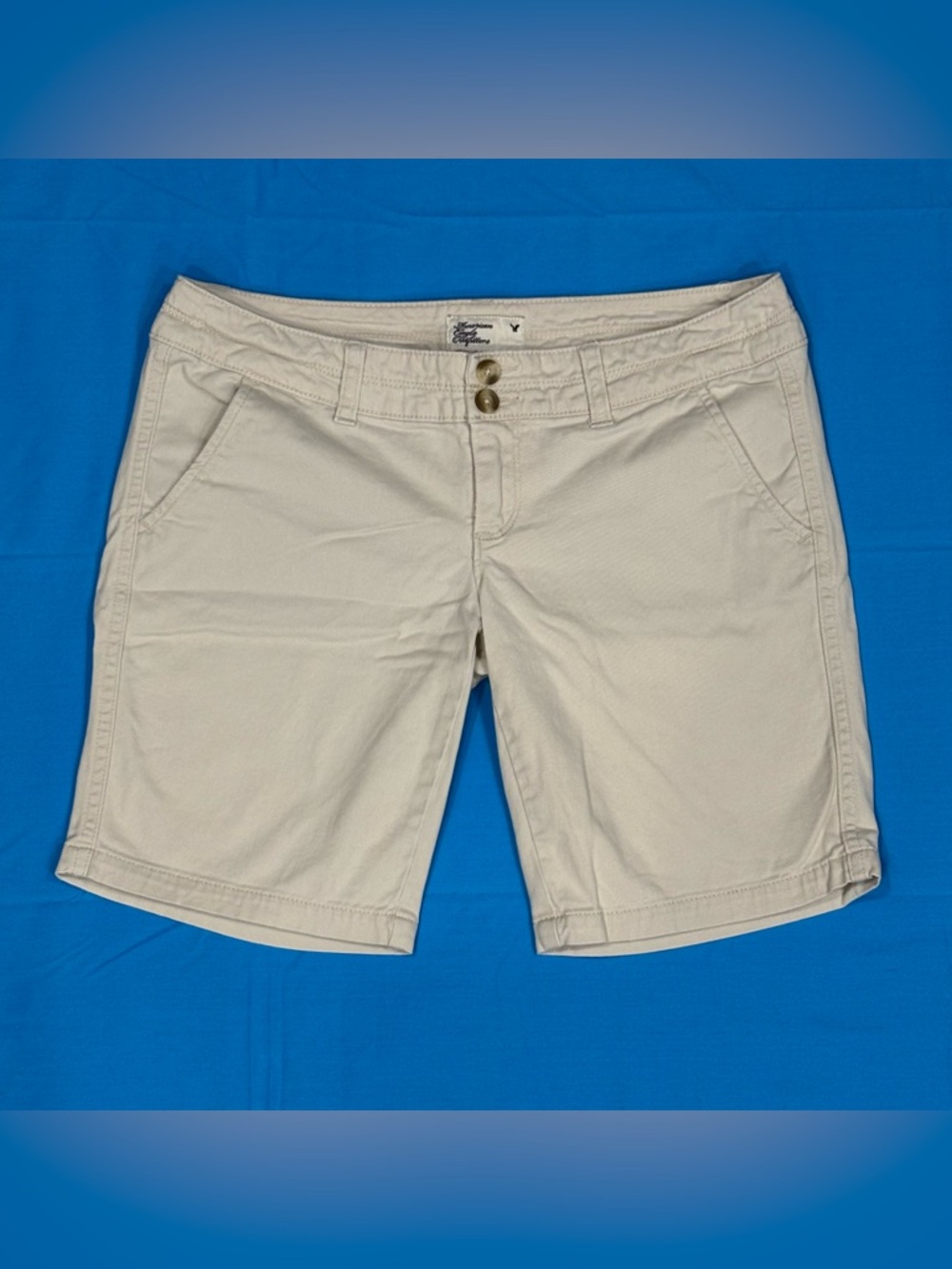 American Eagle Women's Ultra Low Rise Khaki Chino Bermuda Shorts – Size 0 - Y2K
